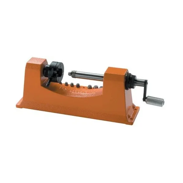 Universal Case Trimmer avec Carbide Cutter & 9 Pilot Multi-Pack LYMAN