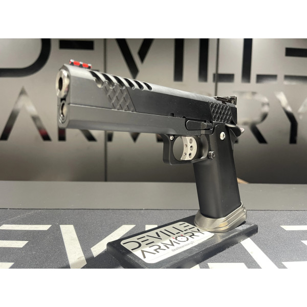 Pistolet STP LOKI 5.0 9x19 Custom  Chez DEVILLE ARMORY. Votre armurerie en ligne.