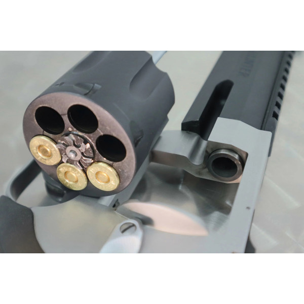 Revolver MODELE 44H HUNTER 8 3/8 DUO TONE 44MAG  Chez DEVILLE ARMORY. Votre armurerie en ligne.