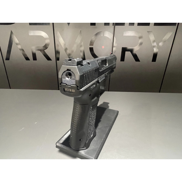 Pistolet CANIK TP-9 ELITE COMBAT NOIR 9X19  Chez DEVILLE ARMORY. Votre armurerie en ligne.