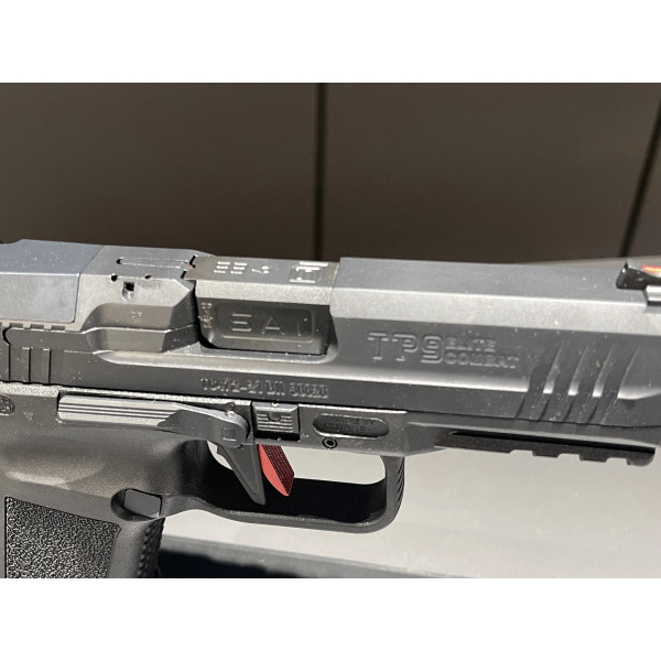 Pistolet CANIK TP-9 ELITE COMBAT NOIR 9X19  Chez DEVILLE ARMORY. Votre armurerie en ligne.