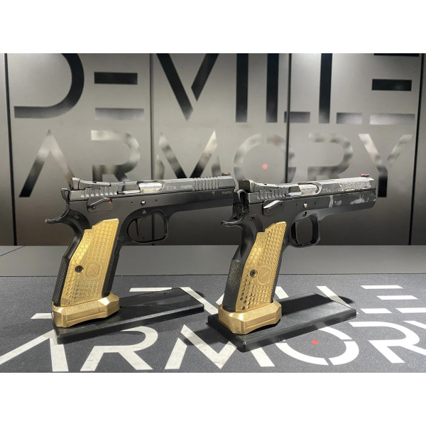 Occasion lot de 2 CZ75 TS Orange 40S&W  Chez DEVILLE ARMORY. Votre armurerie en ligne.