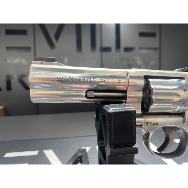 Revolver S&W 617 22LR 4" 10CPS  Chez DEVILLE ARMORY. Votre armurerie en ligne.