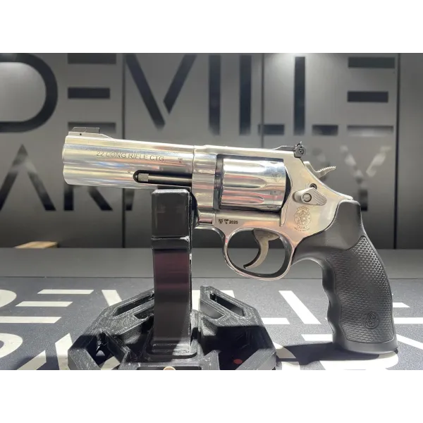 Revolver Smith & Wesson 617 4" 22Lr