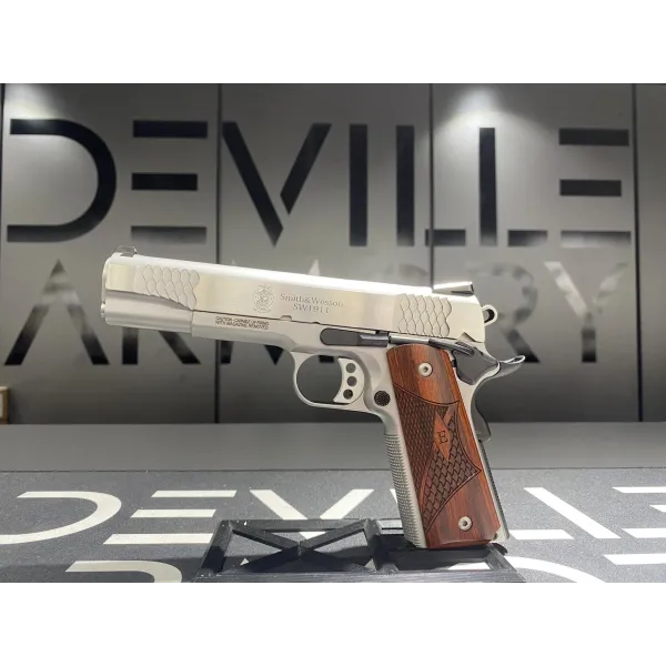 Smith et Wesson Pistolet S&W 1911 E SERIES 45Acp