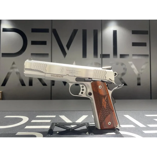 Smith et Wesson Pistolet S&W 1911 E SERIES 45Acp