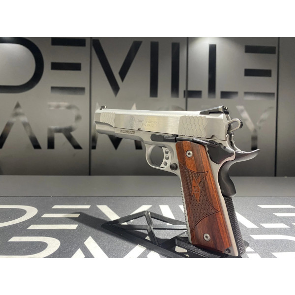 Pistolet S&W 1911 E SERIES 45Acp  Chez DEVILLE ARMORY. Votre armurerie en ligne.