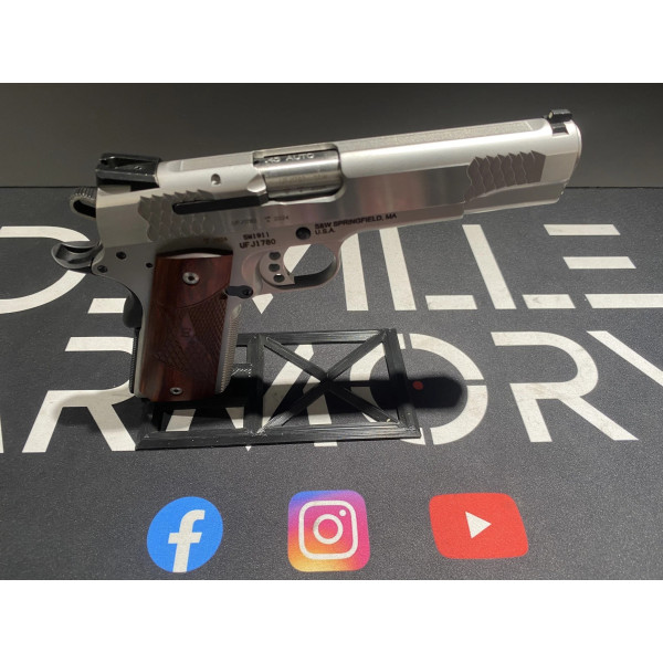 Pistolet S&W 1911 E SERIES 45Acp  Chez DEVILLE ARMORY. Votre armurerie en ligne.