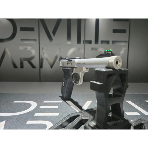 Pistolet S&W VICTORY FILETE 22LR  Chez DEVILLE ARMORY. Votre armurerie en ligne.
