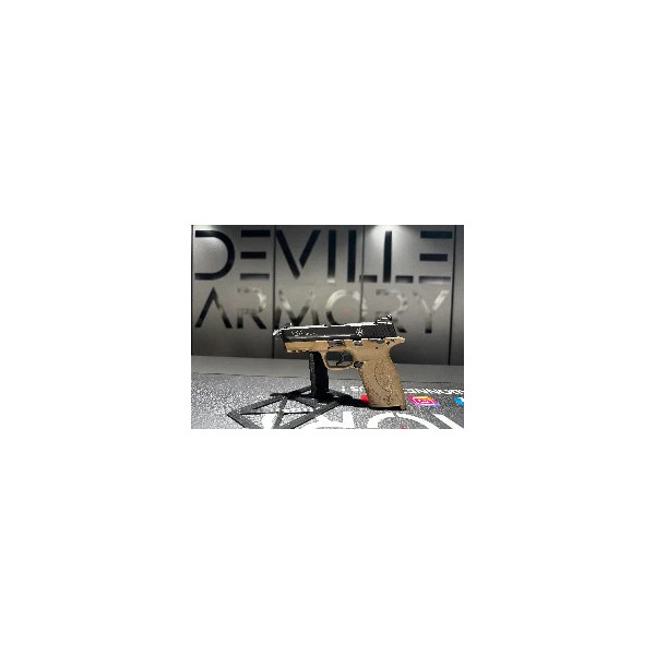 Pistolet S&W M&P22 FDE 22lr  Chez DEVILLE ARMORY. Votre armurerie en ligne.
