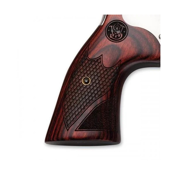 Revolver S&W 686 PLUS LUXE CAL.357MAG CROSSE BOIS 7 COUPS 6" 150712*  Chez DEVILLE ARMORY. Votre armurerie en ligne.