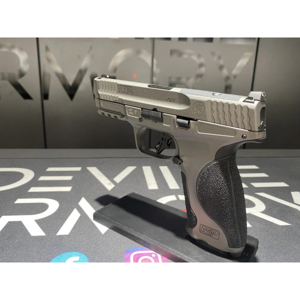 Pistolet S&W M&P9 M 2.0 METAL 9X19  Chez DEVILLE ARMORY. Votre armurerie en ligne.