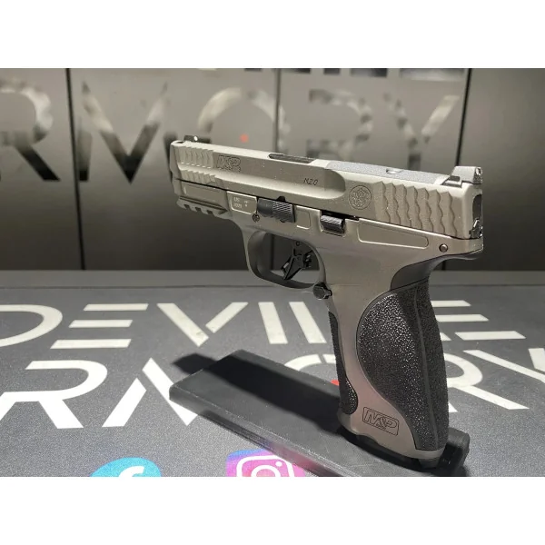 Smith et Wesson Pistolet S&W M&P9 M 2.0 METAL 9X19