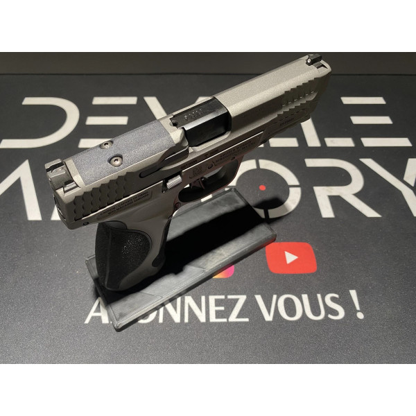 Pistolet S&W M&P9 M 2.0 METAL 9X19  Chez DEVILLE ARMORY. Votre armurerie en ligne.