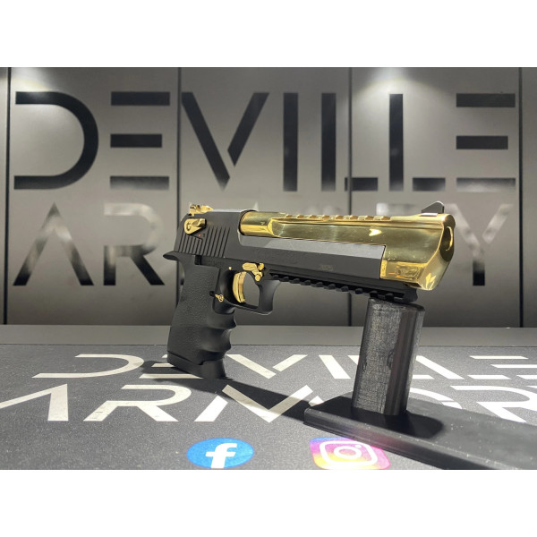 Pistolet Desert Eagle Noir&Or 6" 50Ae  Chez DEVILLE ARMORY. Votre armurerie en ligne.