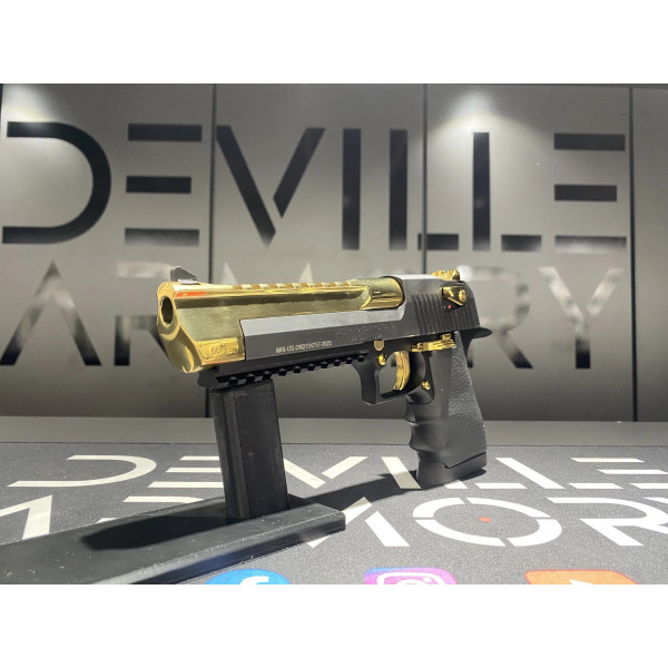 Pistolet Desert Eagle Noir&Or 6" 50Ae  Chez DEVILLE ARMORY. Votre armurerie en ligne.