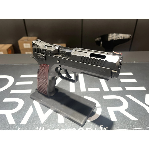 Pistolet KMR W-02 UMBRA X OR 9x19  Chez DEVILLE ARMORY. Votre armurerie en ligne.