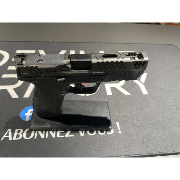 Pistolet Performance Center M&P9 M2.0 Metal Carry Comp 9x19  Chez DEVILLE ARMORY. Votre armurerie en ligne.