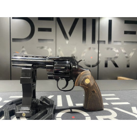 Revolver Colt Python 4,25? Blued 357Mag  Chez DEVILLE ARMORY. Votre armurerie en ligne.