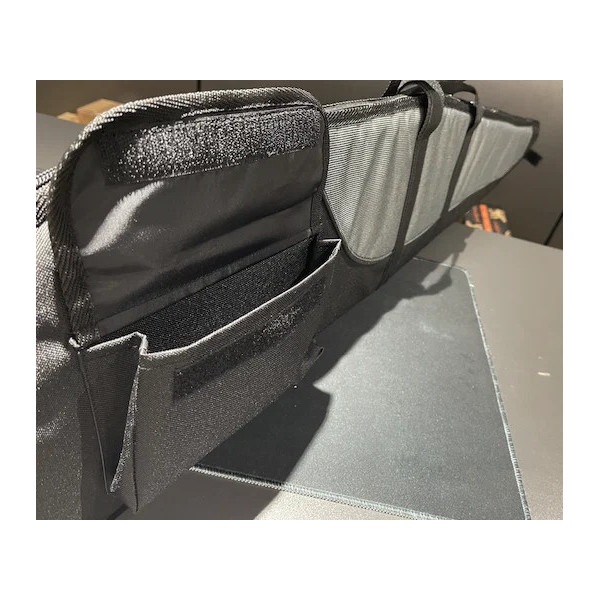 FOURREAU CARABINE DEVILLE ARMORY 123 CM NOIR/GRIS  Chez DEVILLE ARMORY. Votre armurerie en ligne.