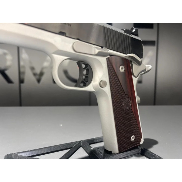 Pistolet SPRINGFIELD 1911 RONIN 4,25' 45ACP  Chez DEVILLE ARMORY. Votre armurerie en ligne.