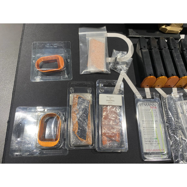 Occasion lot de 2 CZ75 TS Orange 40S&W  Chez DEVILLE ARMORY. Votre armurerie en ligne.