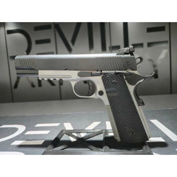Pistolet TISAS ZIG PC 1911 Bicolore 5'' 9x19  Chez DEVILLE ARMORY. Votre armurerie en ligne.
