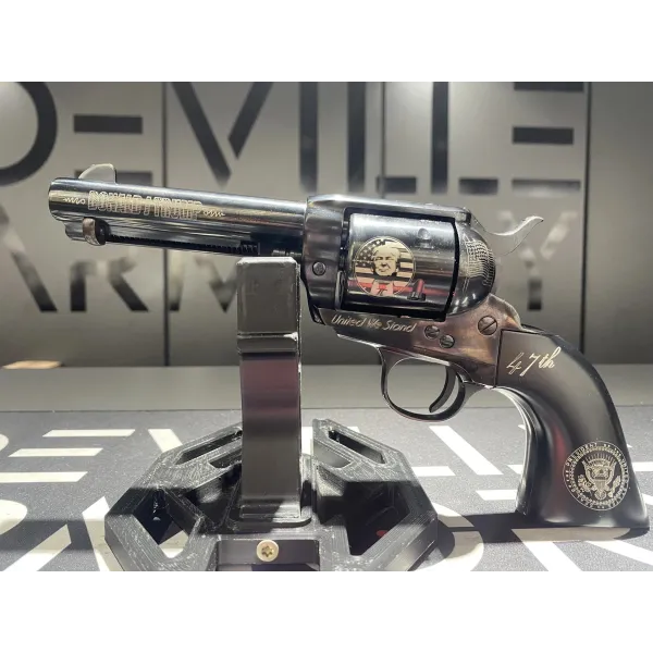 Revolver Pietta 1873 Edition Limitée "Trump 47th President"
