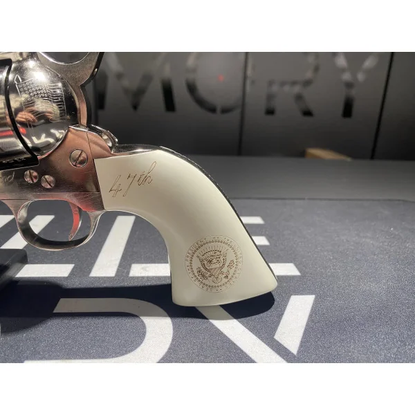 Revolver Pietta Ed. Limitée Trump 1873 SA "47th President" 4"3/4 357Mag