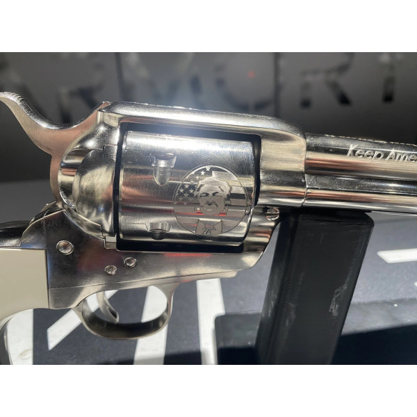 Revolver Pietta Ed. Limitée Trump 1873 SA "47th President" 4"3/4 357Mag  Chez DEVILLE ARMORY. Votre armurerie en ligne.