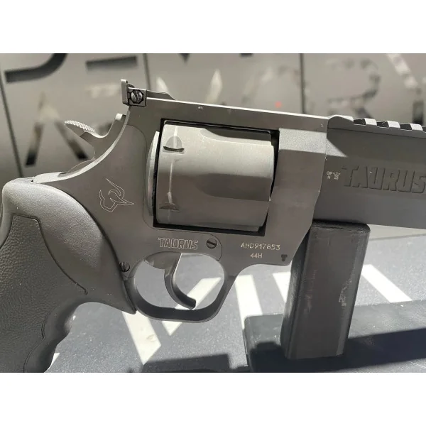 Revolver Taurus Raging Hunter 5''1/8 Noir mat 357Mag