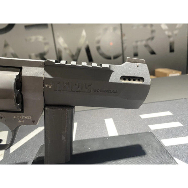Revolver Taurus Raging Hunter 5''1/8 Noir mat 357Mag  Chez DEVILLE ARMORY. Votre armurerie en ligne.