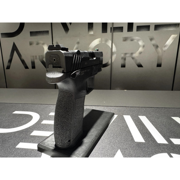 Pistolet TISAS PX-9 CARRY calibre 9x19 mm  Chez DEVILLE ARMORY. Votre armurerie en ligne.