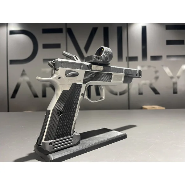 Pistolet Phoenix Raptor SA 9x19 + Trijicon SRO