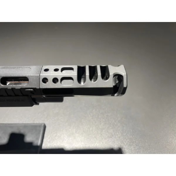 Pistolet KMR L-02 EMIQ 9x19