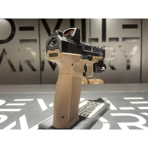 CZ 457 Varmint Personnalisé Chassis Oryx + Lunette S4 | Deville Armory