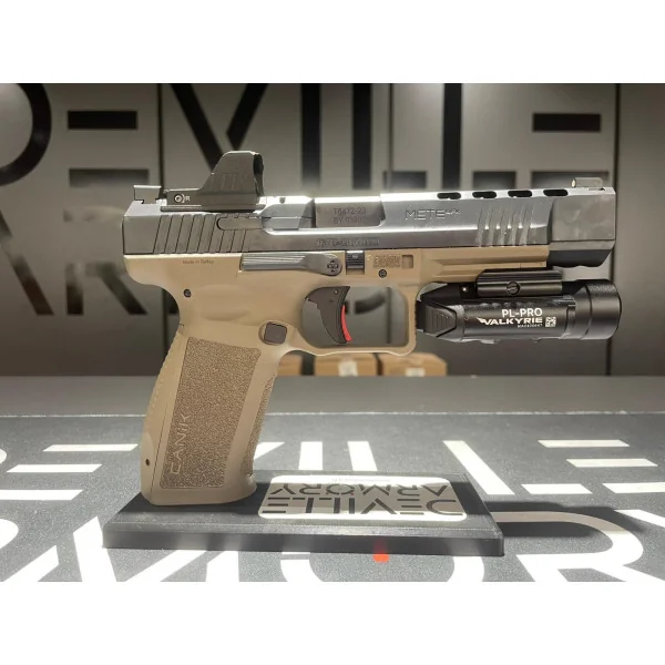 CZ 457 Varmint Personnalisé Chassis Oryx + Lunette S4 | Deville Armory