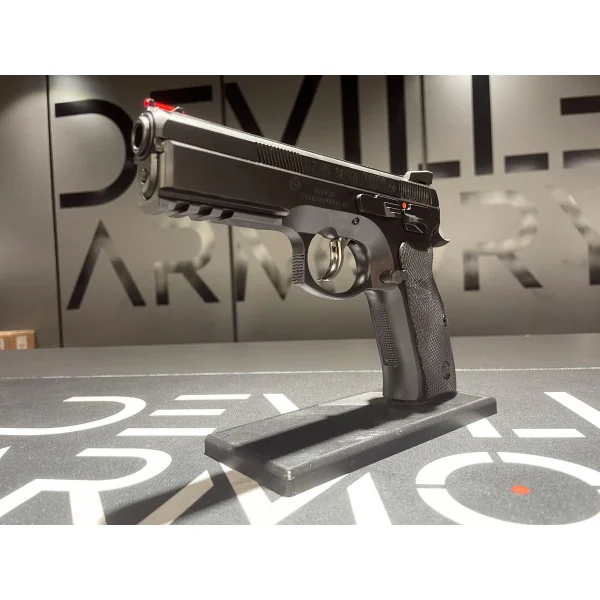 Découvrez le CZ 75 SP01 SHADOW 9X19 chez DEVILLE ARMORY : Précision et Performance pour les Passionnés de Tir Sportif !