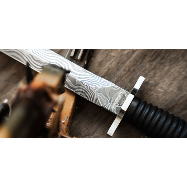 Acht-Acht Flak Damast Boker — Dague | Deville Armory