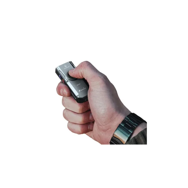 FENIX - E06R - Lampe de poche porte-clés 3 en 1 - 700 LUMENS - 7