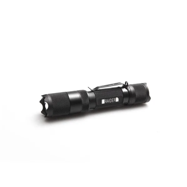LAMPE TACTICAL RAIDER NOIR 980LM