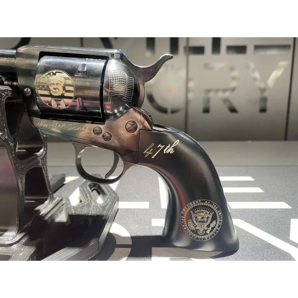 Revolver Pietta 1873 Edition Limitée "Trump 47th President"