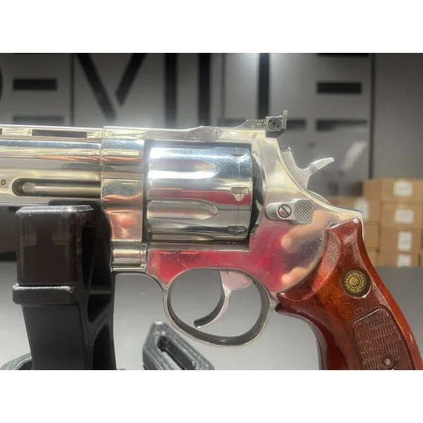 Revolver Taurus MOD 608 6" 357Mag