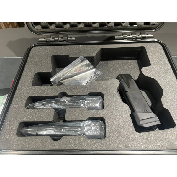 Pistolet Opos Venator 9x19
