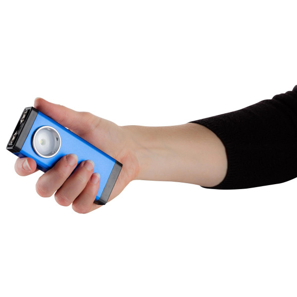 Shocker lampe 500 000 volts 200 lumens  Chez DEVILLE ARMORY. Votre armurerie en ligne.