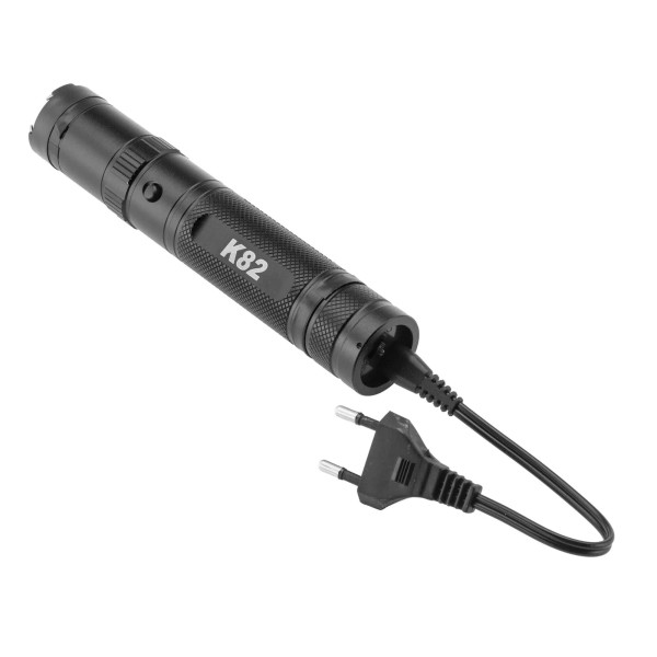 Lampe shocker K82 2 800 000 volts  Chez DEVILLE ARMORY. Votre armurerie en ligne.