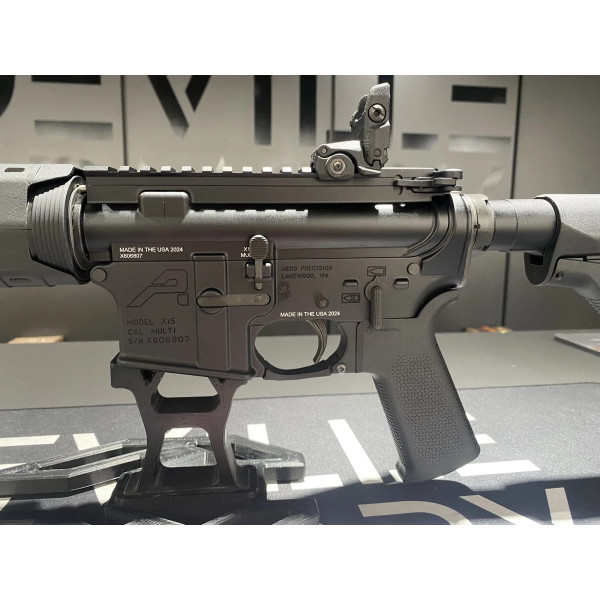 Carabine Aero Precision AC15 SBR calibre 5.56 black 10.5"  Chez DEVILLE ARMORY. Votre armurerie en ligne.