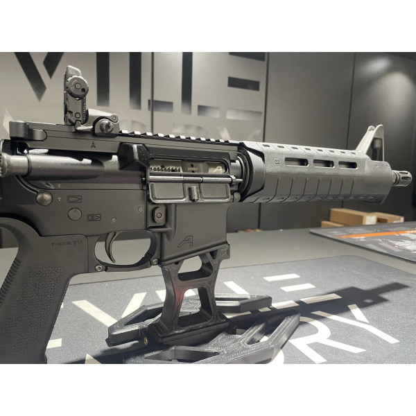 Carabine Aero Precision AC15 SBR calibre 5.56 black 10.5"  Chez DEVILLE ARMORY. Votre armurerie en ligne.