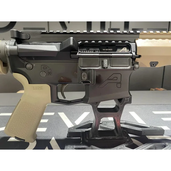 Carabine AR15 AERO PRECISION M4E1 dual tone 14.5 '' cal. 5.56mm Noir / FDE