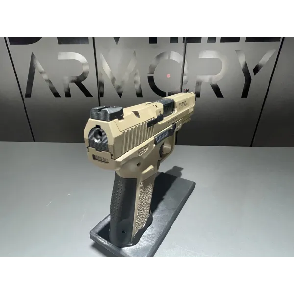 Pistolet CANIK TP-9 ELITE COMBAT FDE 9X19